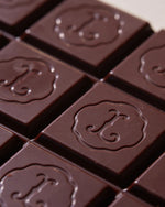 Indlæs billede til gallerivisning GREZZO 70% Dark chocolate bar with rhum - 70 gr.
